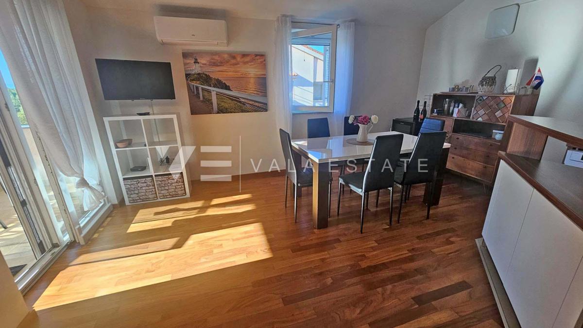 APARTMA Z POGLEDOM NA MORJE NA MIRNI LOKACIJI