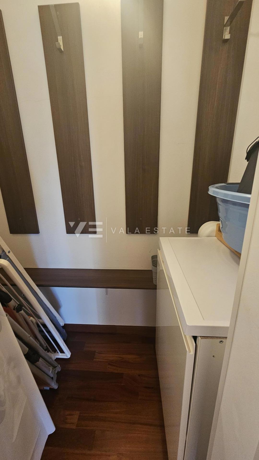 APARTMA Z POGLEDOM NA MORJE NA MIRNI LOKACIJI