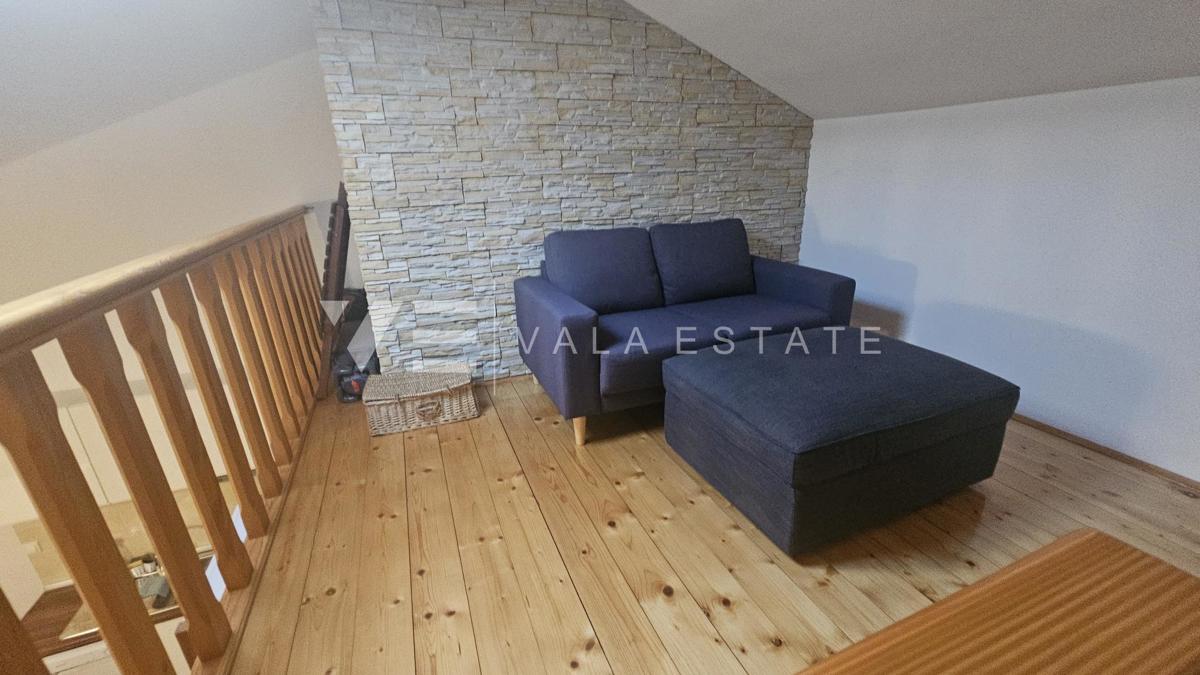 APARTMA Z POGLEDOM NA MORJE NA MIRNI LOKACIJI