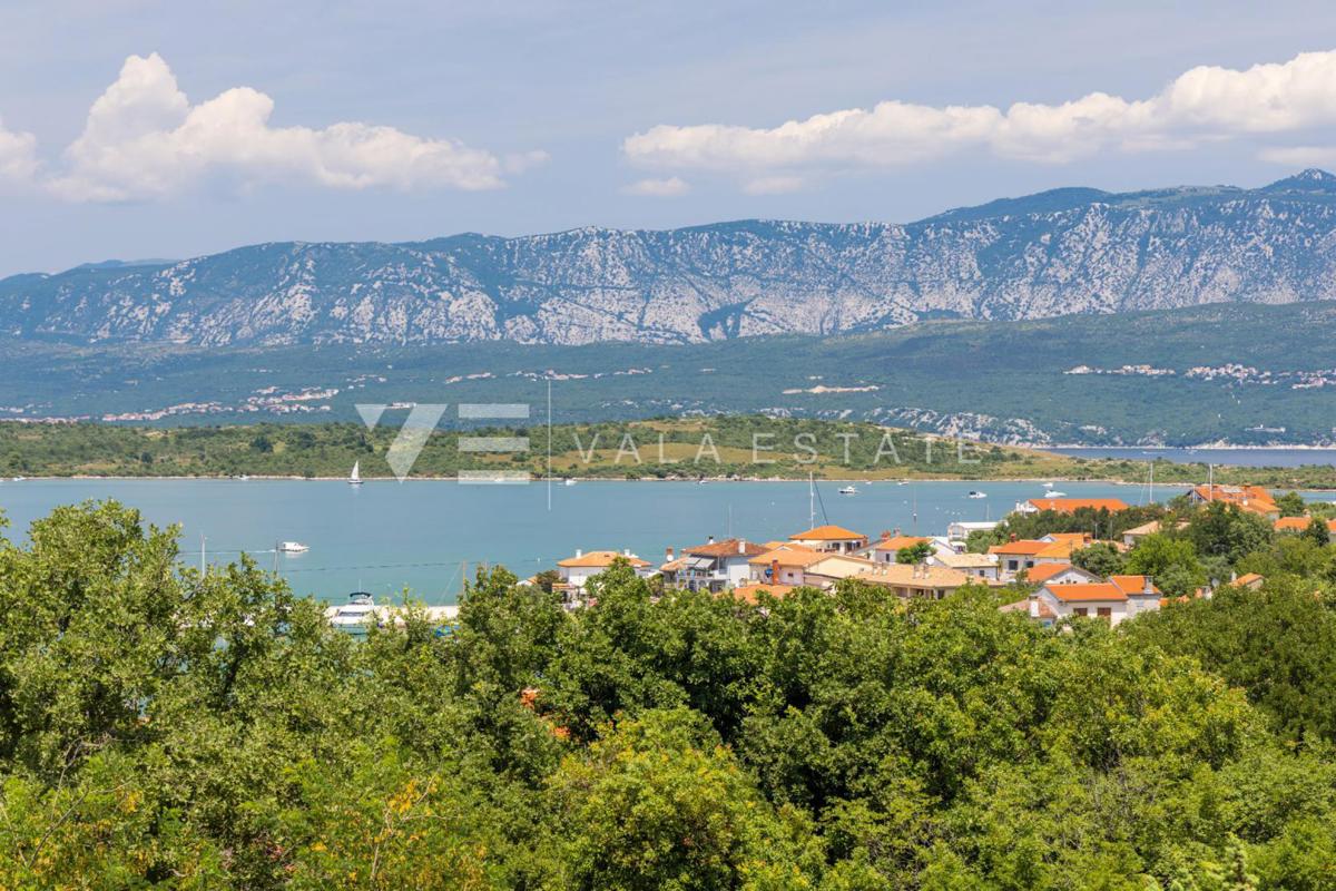ELEGANTNA MODERNA VILA Z BAZENOM IN POGLEDOM NA MORJE