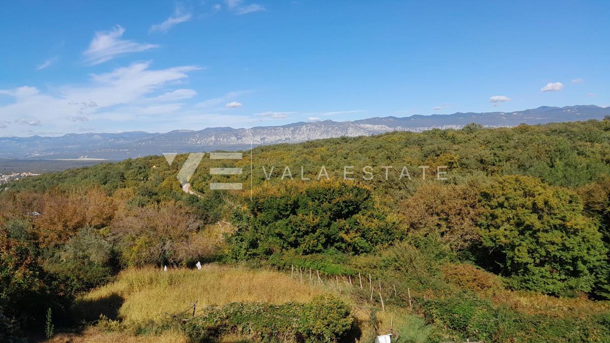 STARODOBNA STAVBA ZA OBNOVO Z VELIKIM POTENCIALOM