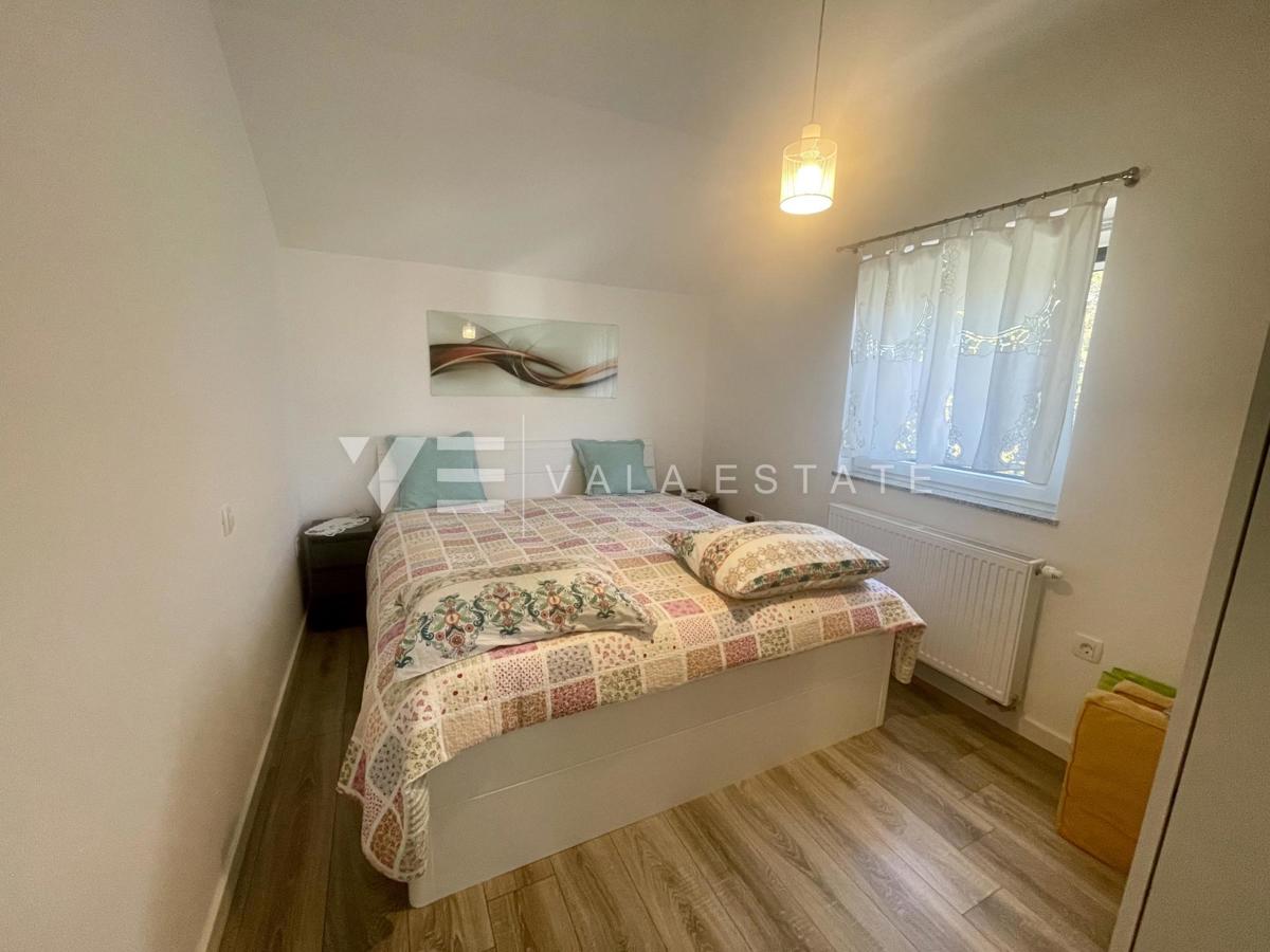 OPREMLJENI APARTMA NA MIRNI LOKACIJI