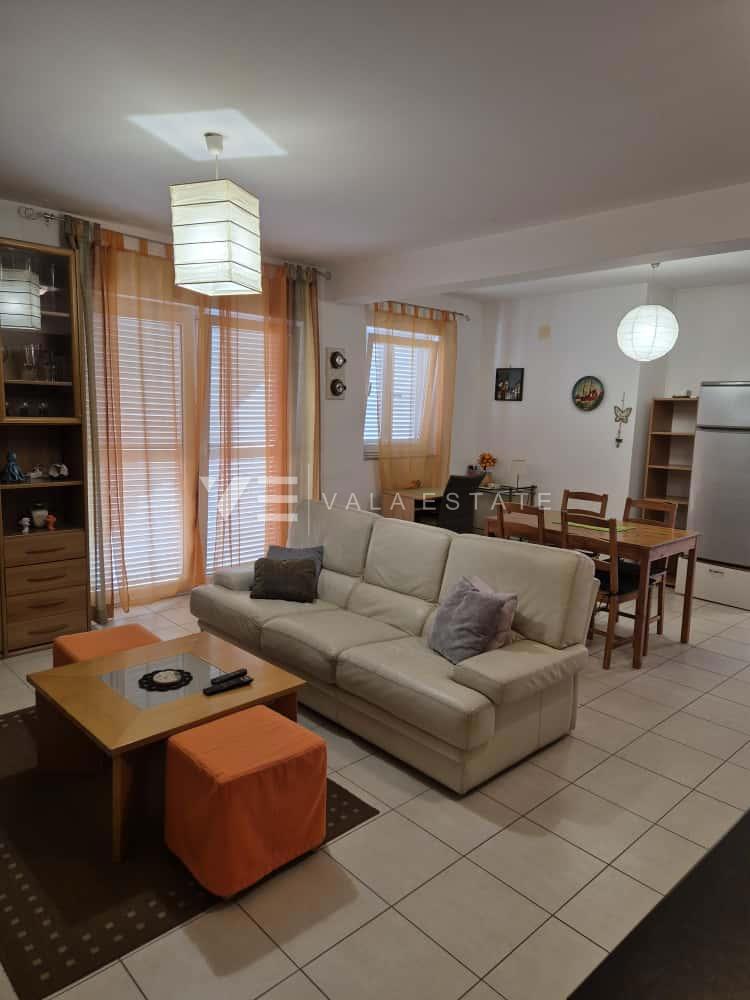 PRITLIČNI APARTMA Z VRTOM NA ODLIČNI LOKACIJI