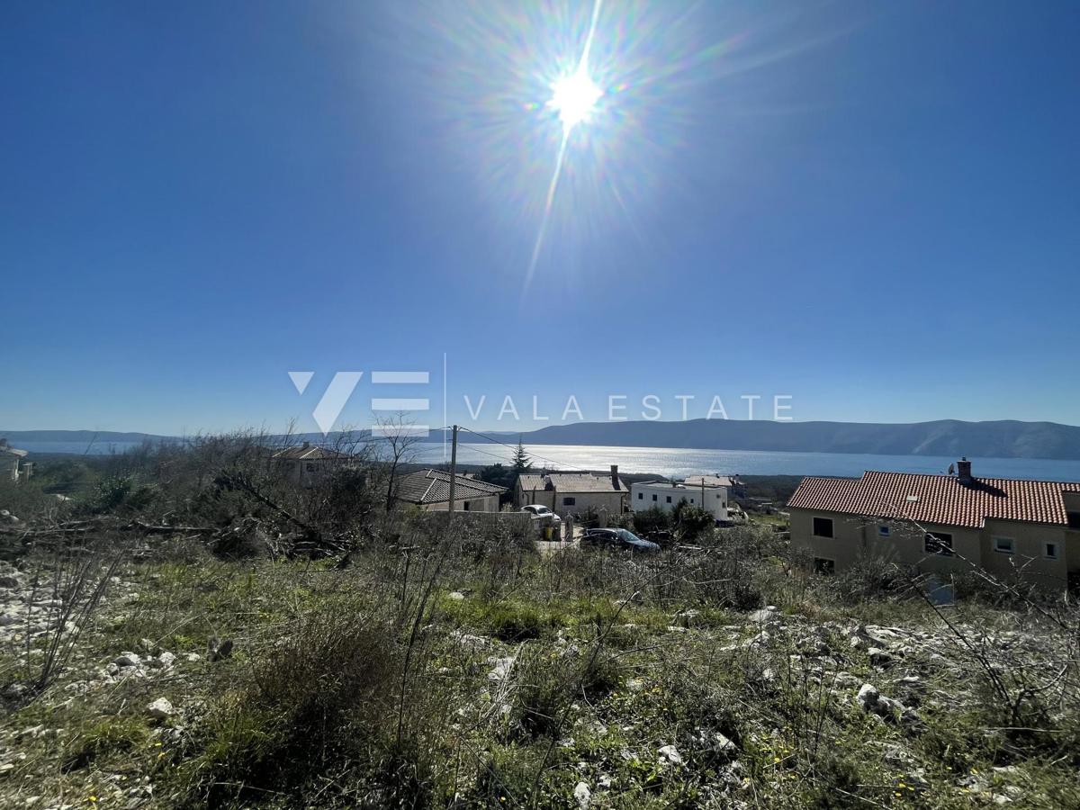 GRADBENO ZEMLJIŠČE Z ODPRTIM POGLEDOM NA MORJE