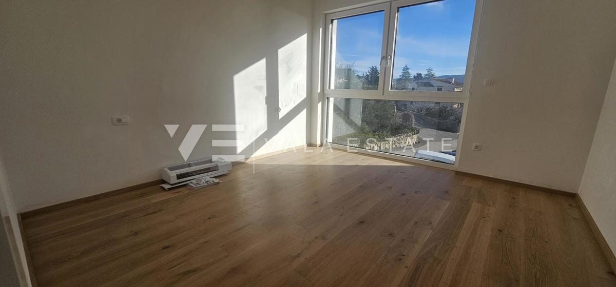 DVONADSTROPNI APARTMA V NOVI STAVBI S POGLEDOM NA MORJE