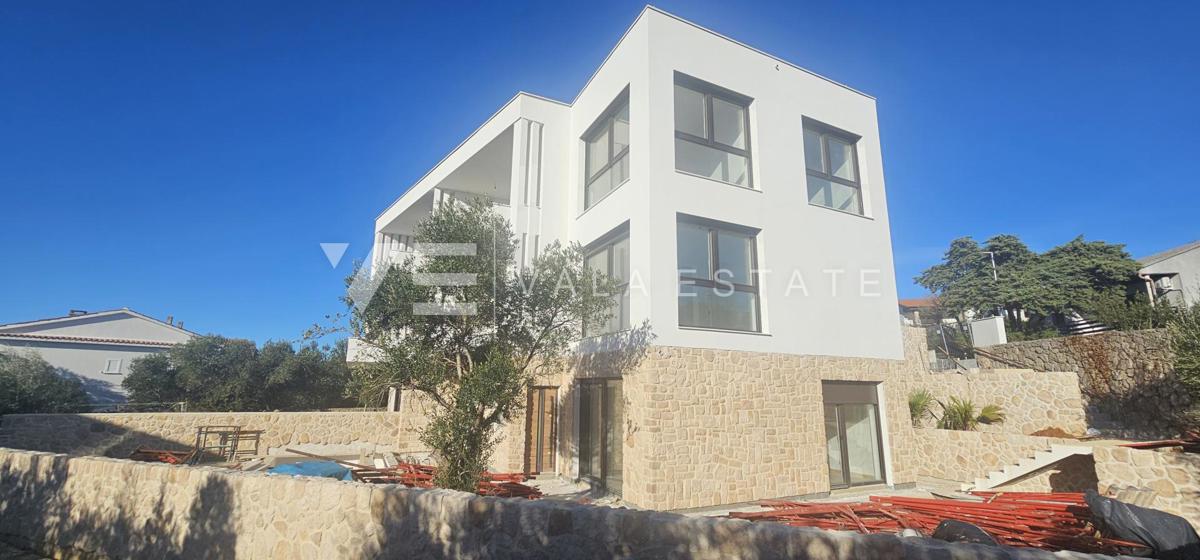 DVONADSTROPNI APARTMA V NOVI STAVBI S POGLEDOM NA MORJE