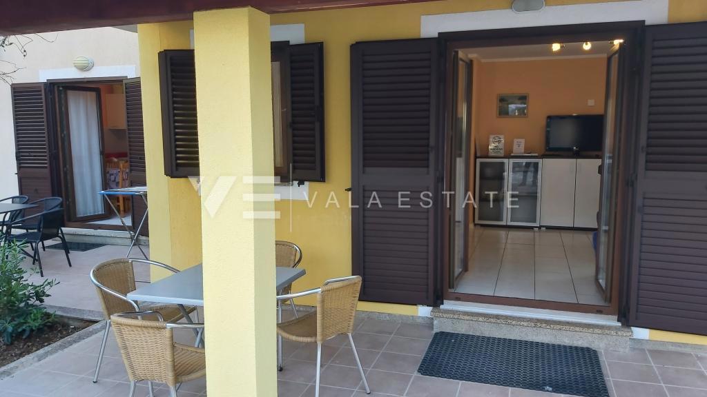 PRITLIČNI APARTMA Z VRTOM NA ATRAKTIVNI LOKACIJI