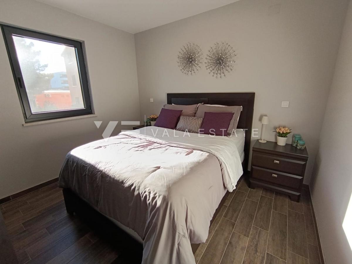 DVOSOBNI APARTMA V BLIŽINI MORJA IN CENTRA