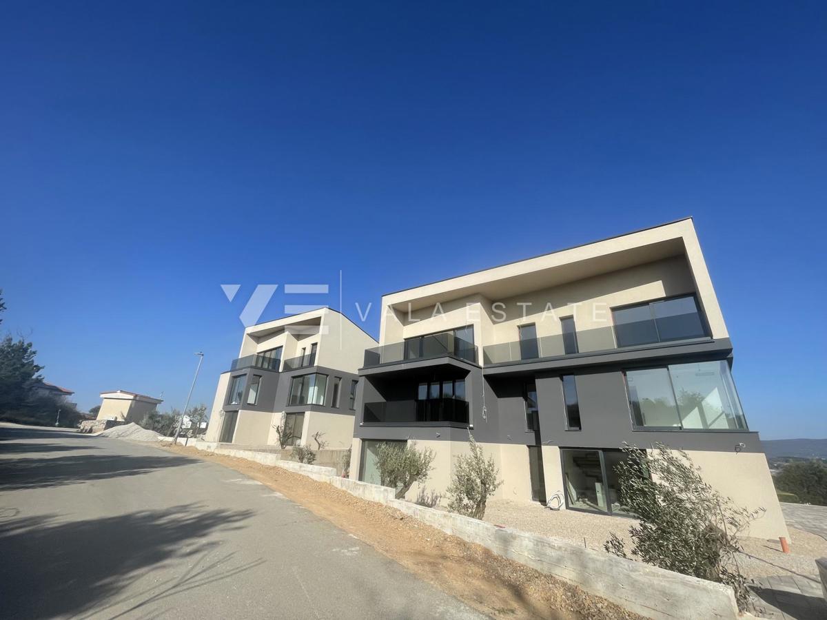 NOVI APARTMA NA ATRAKTIVNI LOKACIJI