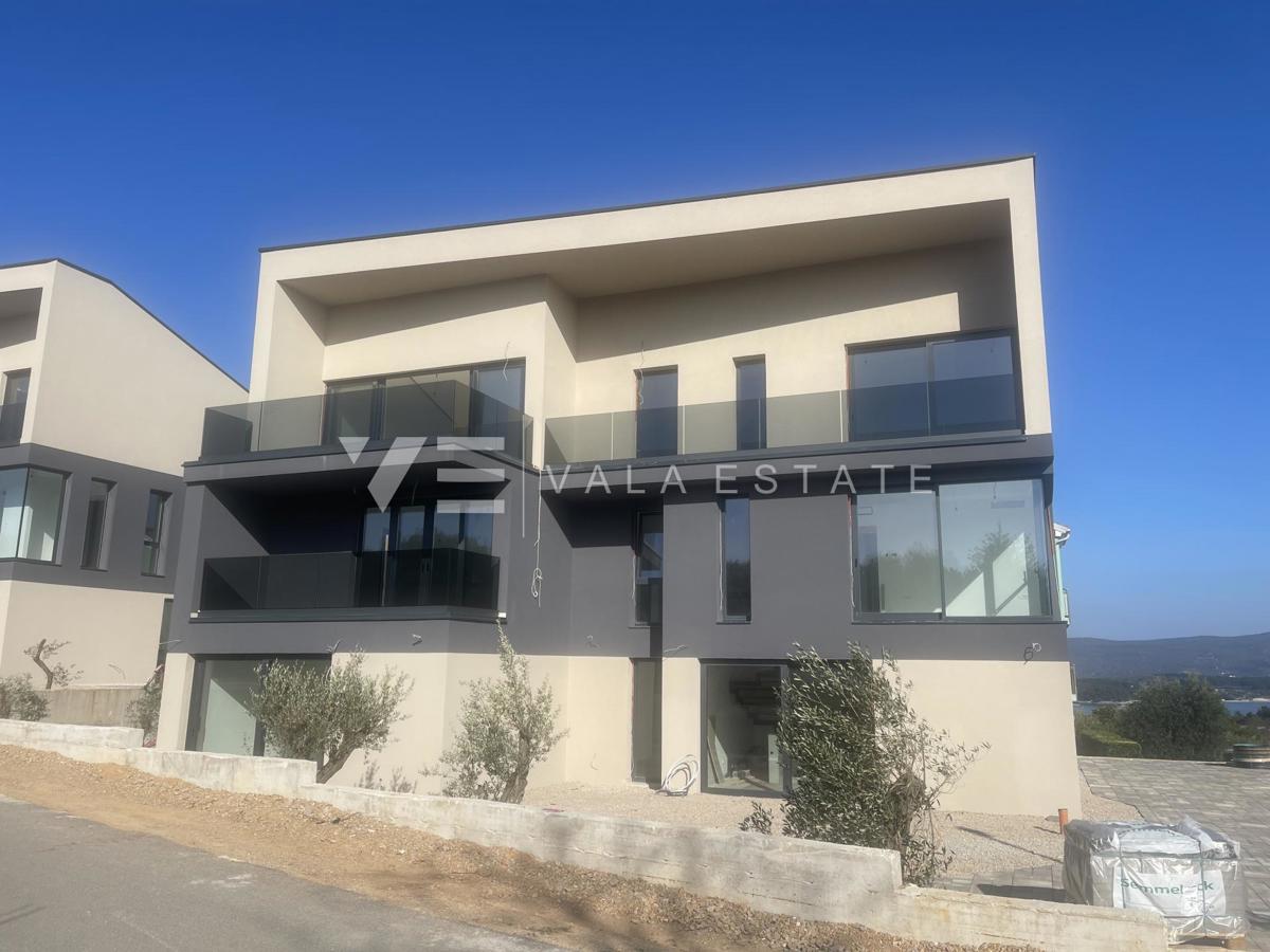 NOVI APARTMA NA ATRAKTIVNI LOKACIJI