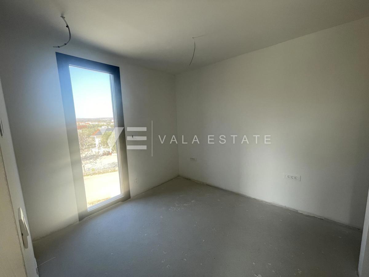 DVOETAŽNO STANOVANJE V NOVOGRADNJI NA ATRAKTIVNI LOKACIJI