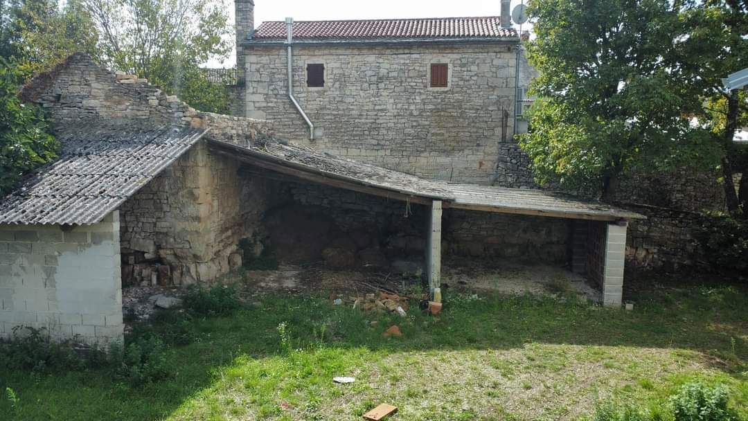 Hiša Žminj, 300m2