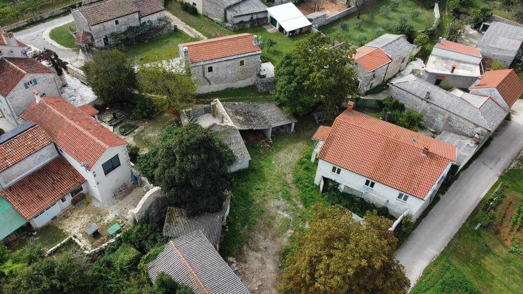 Hiša Žminj, 300m2