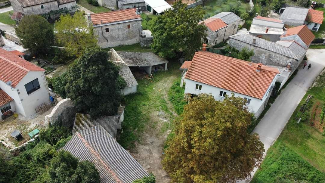 Hiša Žminj, 300m2