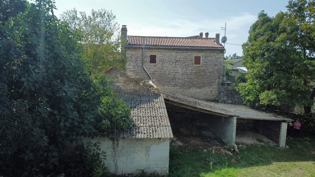 Hiša Žminj, 300m2