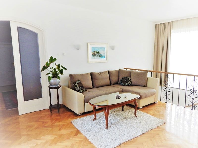 Luksuzna vila z bazenom, prva vrsta do morja, Umag