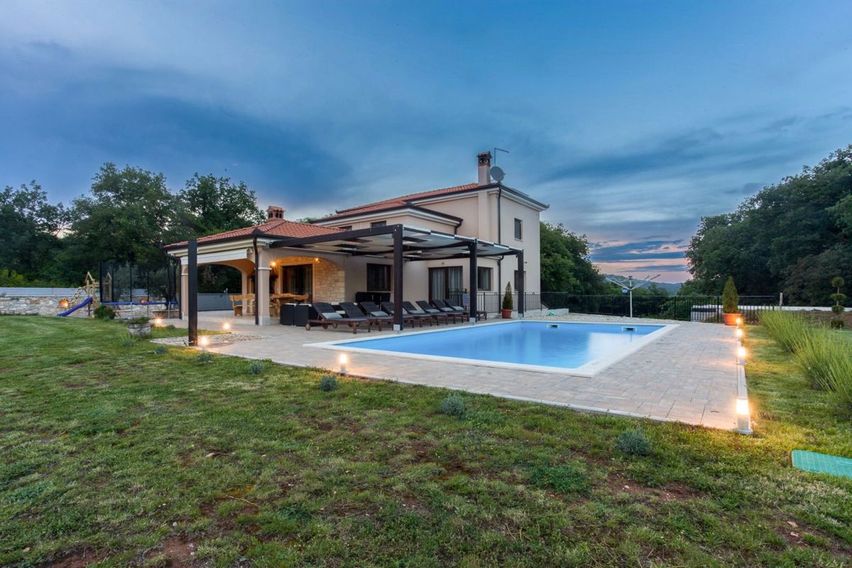 Hiša Rovinj, 385m2