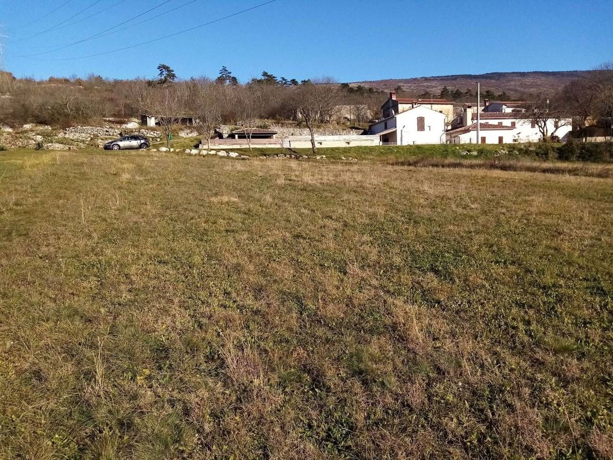 Labin, okolica, zazidljiva parcela 556 m2