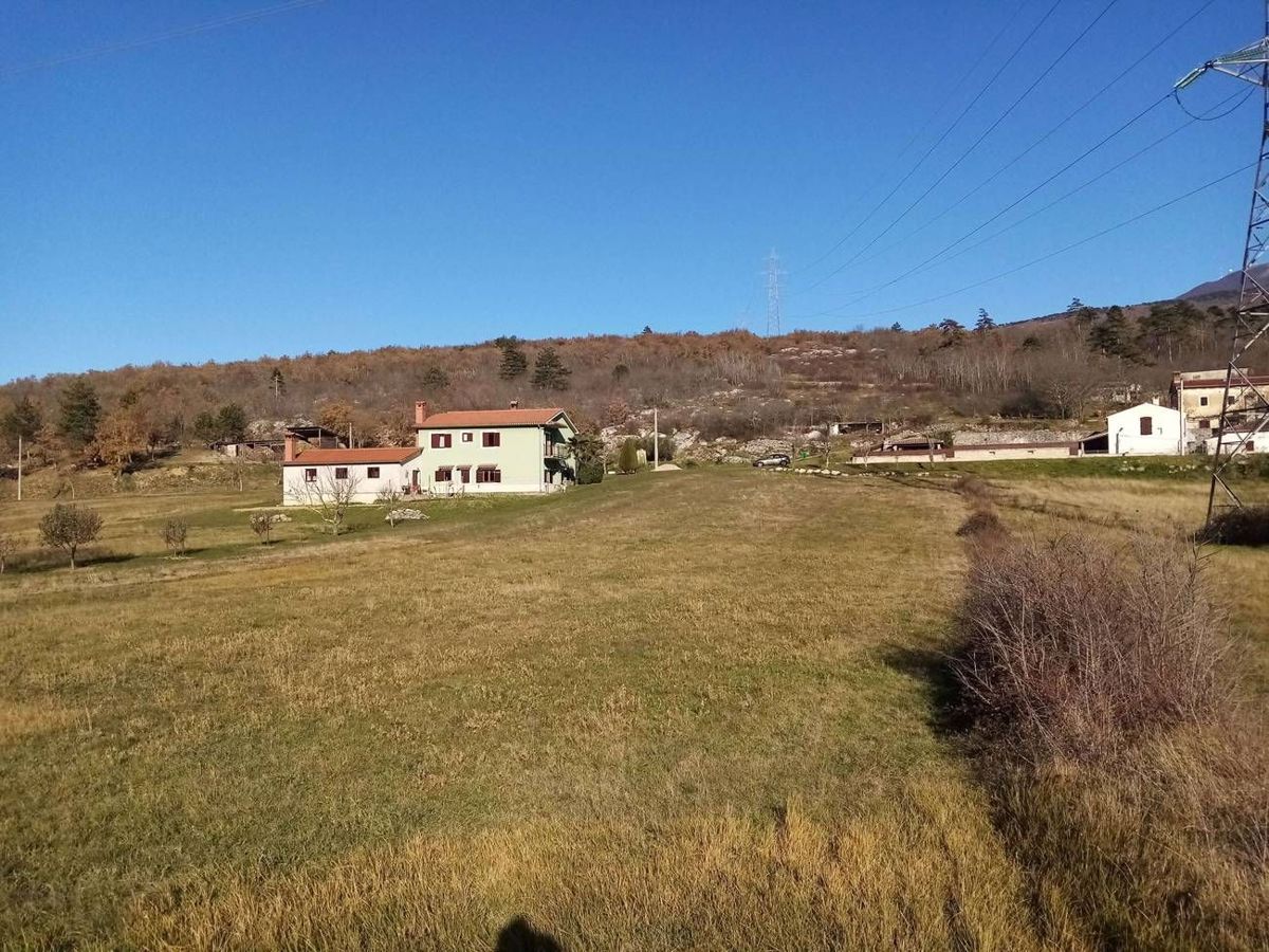 Labin, okolica, zazidljiva parcela 556 m2