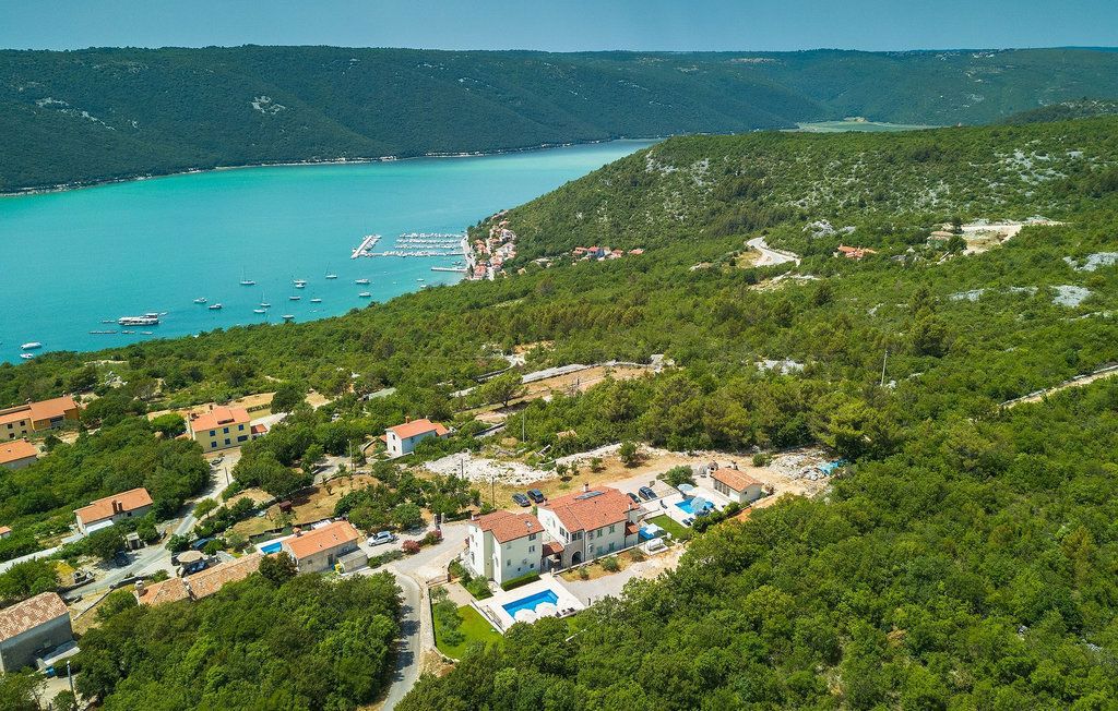 Istra, Labin, prodamo 2 vili z bazenom v idiličnem okolju!
