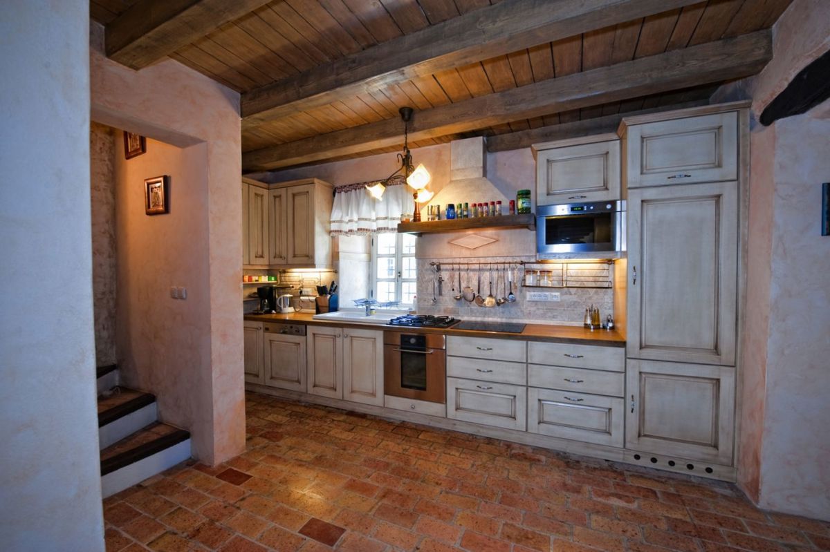 Hiša Tinjan, 440m2