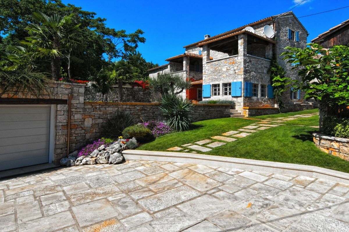 Hiša Tinjan, 440m2