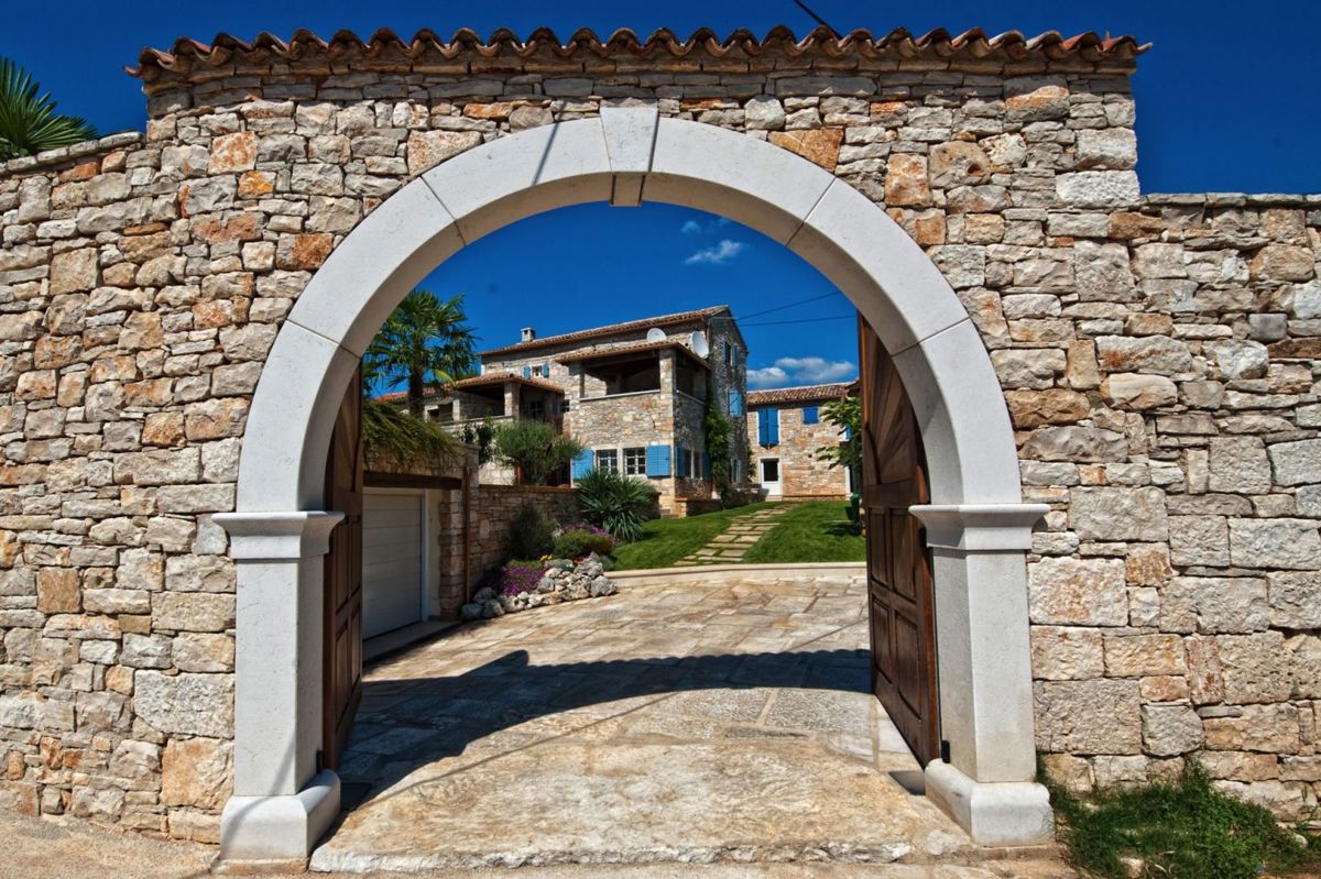 Hiša Tinjan, 440m2