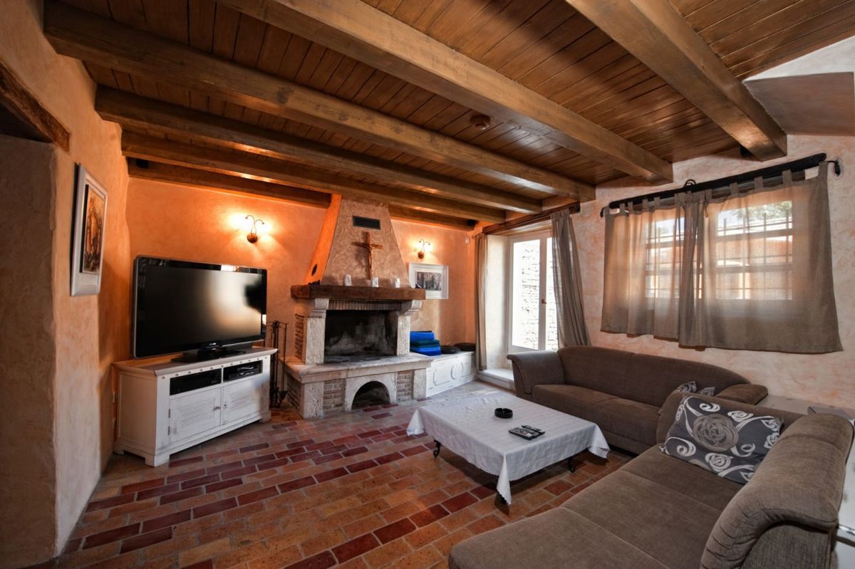 Hiša Tinjan, 440m2