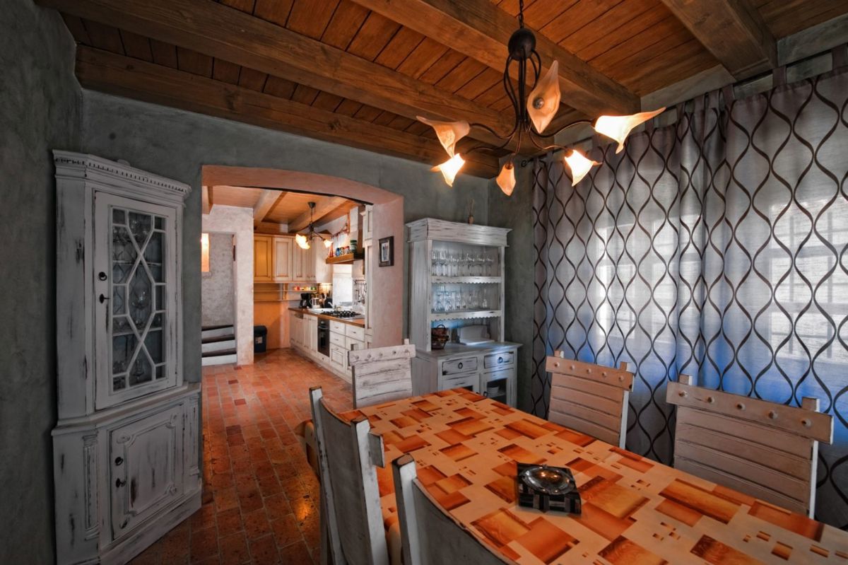 Hiša Tinjan, 440m2