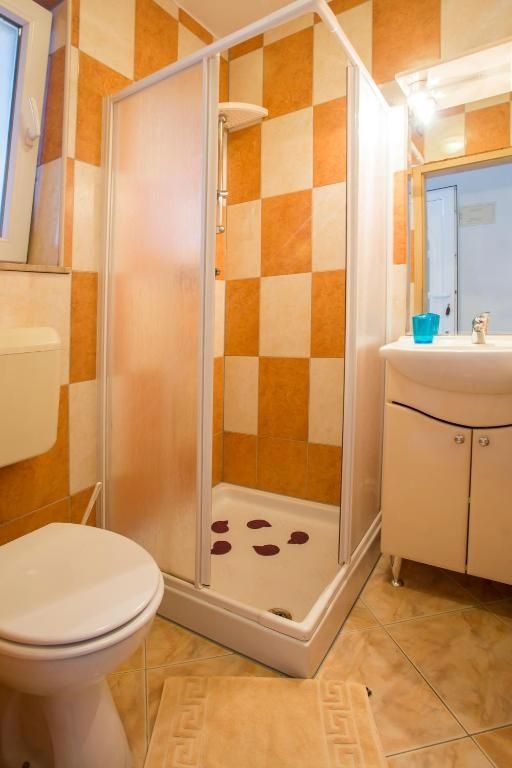 Apartmajska hiša s poslovnim prostorom, Fažana