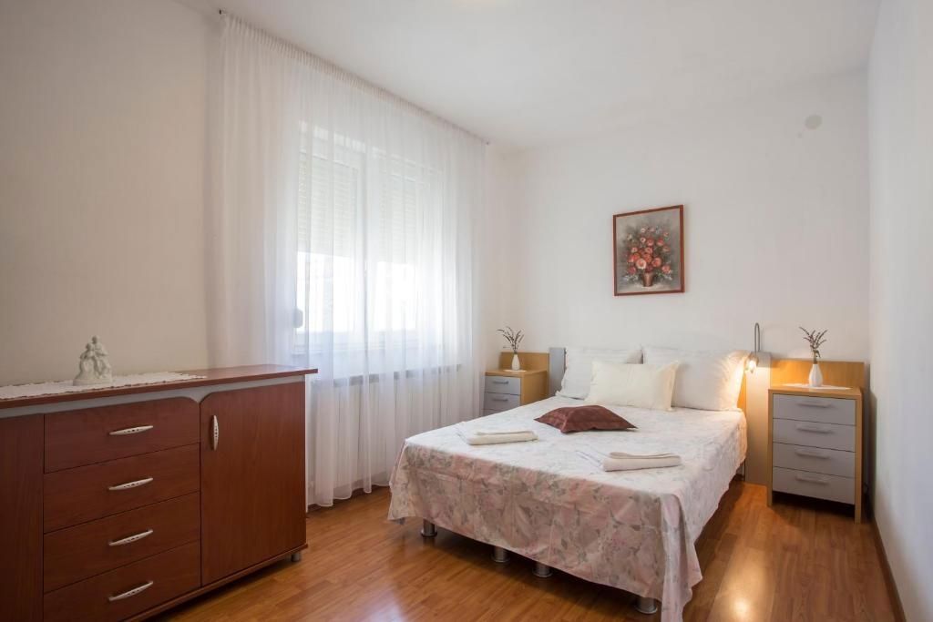 Apartmajska hiša s poslovnim prostorom, Fažana