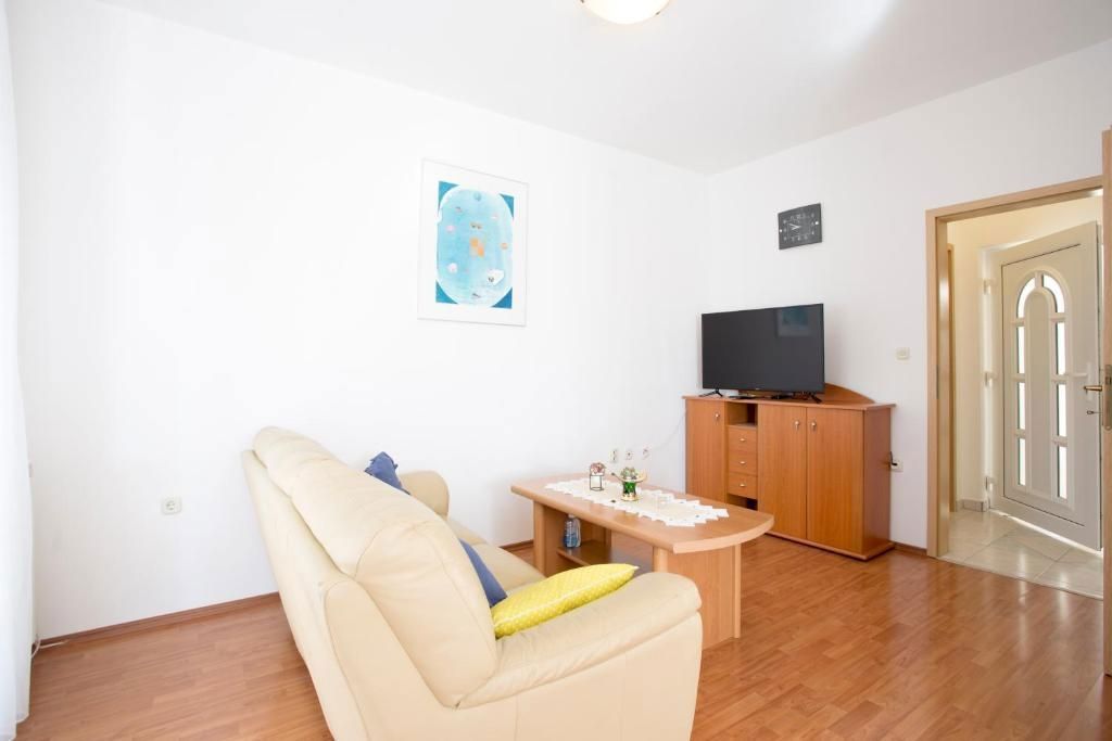 Apartmajska hiša s poslovnim prostorom, Fažana