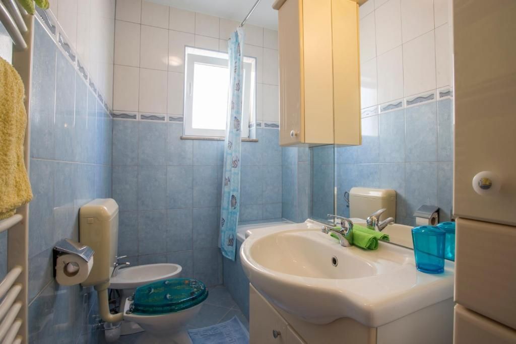 Apartmajska hiša s poslovnim prostorom, Fažana