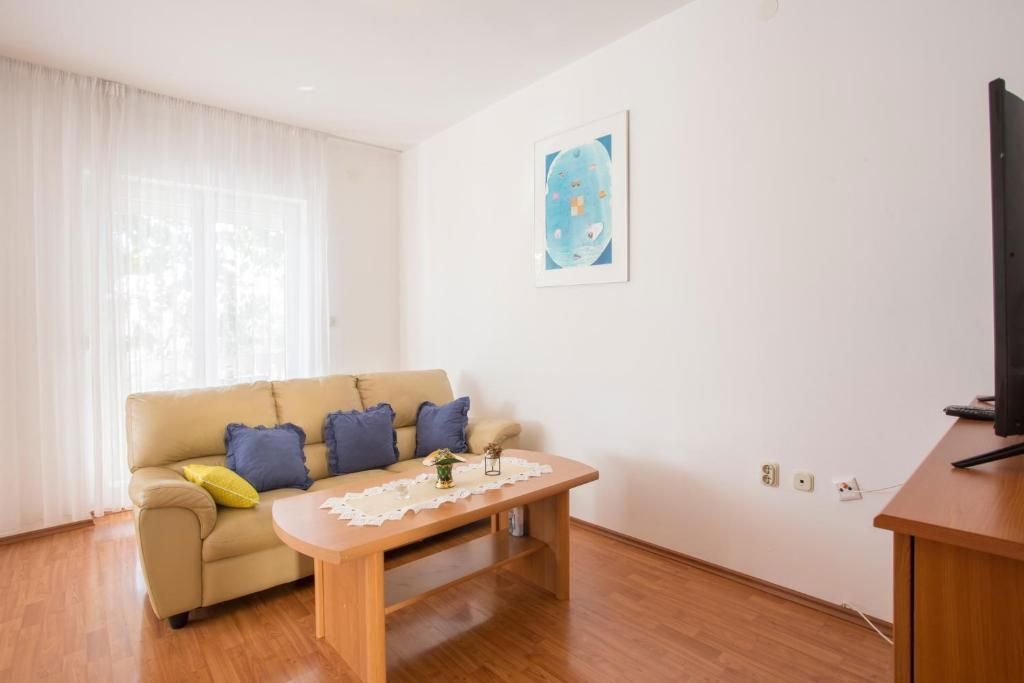 Apartmajska hiša s poslovnim prostorom, Fažana