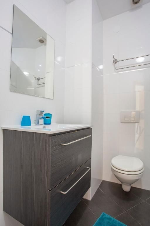 Apartmajska hiša s poslovnim prostorom, Fažana
