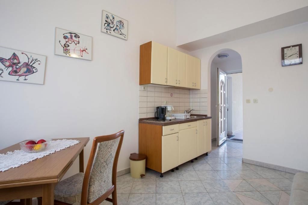 Apartmajska hiša s poslovnim prostorom, Fažana