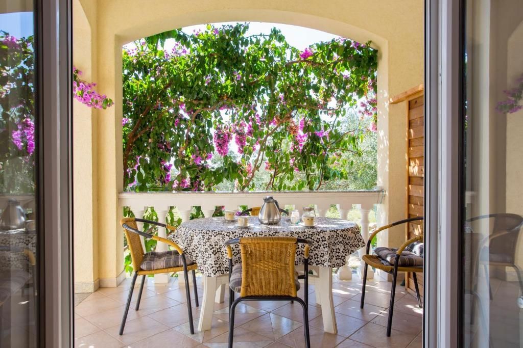 Apartmajska hiša s poslovnim prostorom, Fažana