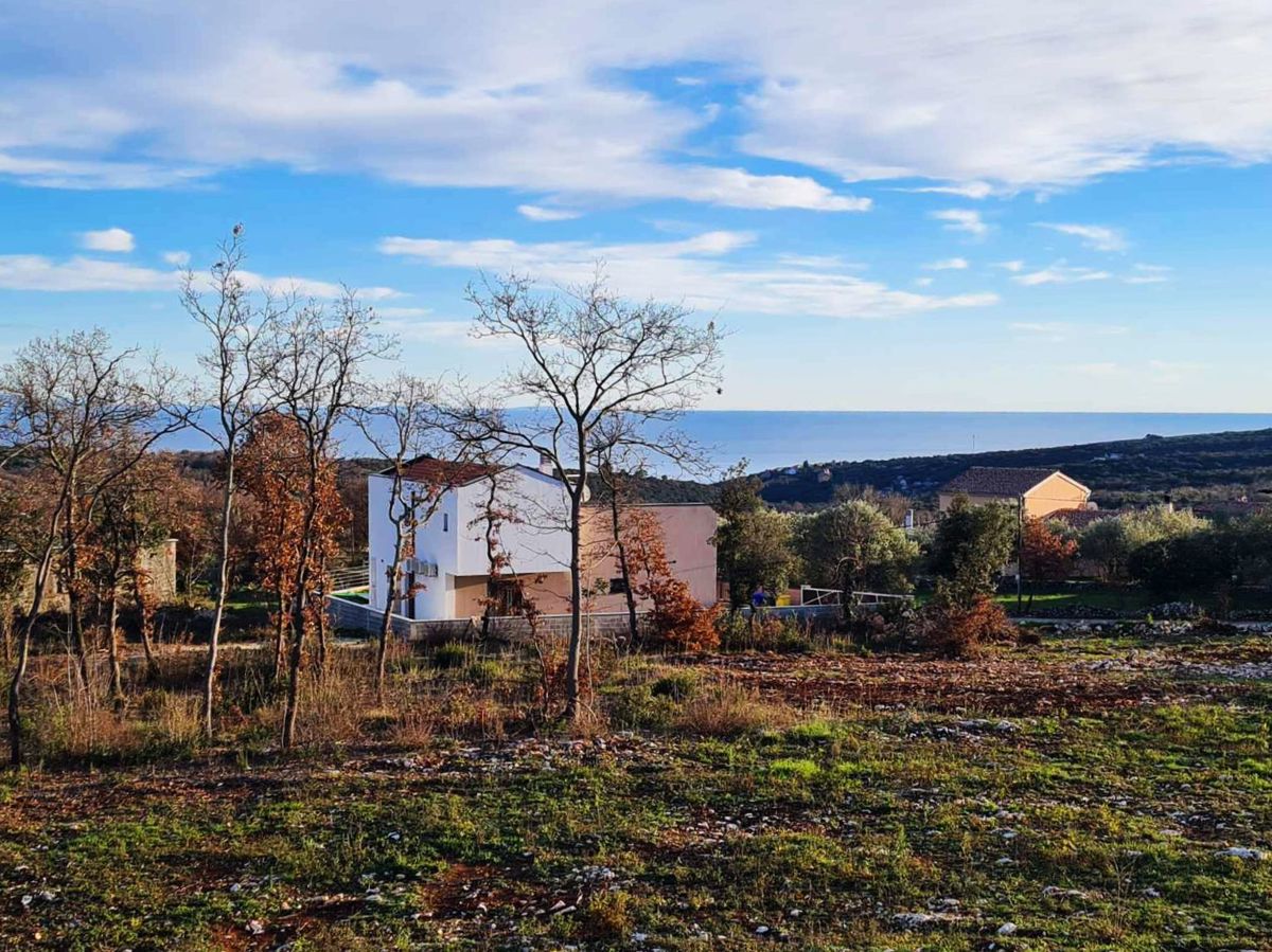 Hiša v gradbeništvu z bazenom in morje, okolico Marčana