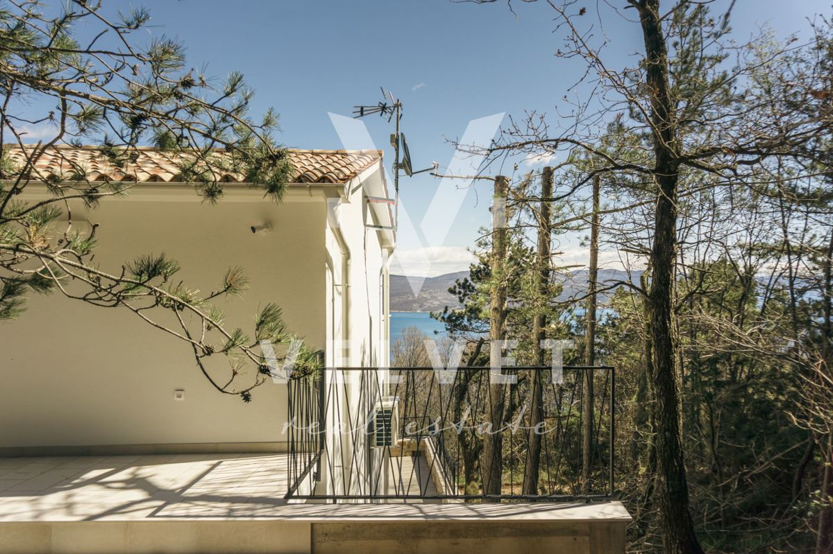 Istra, Labin, okolica, hiša z odprtim pogledom na morje