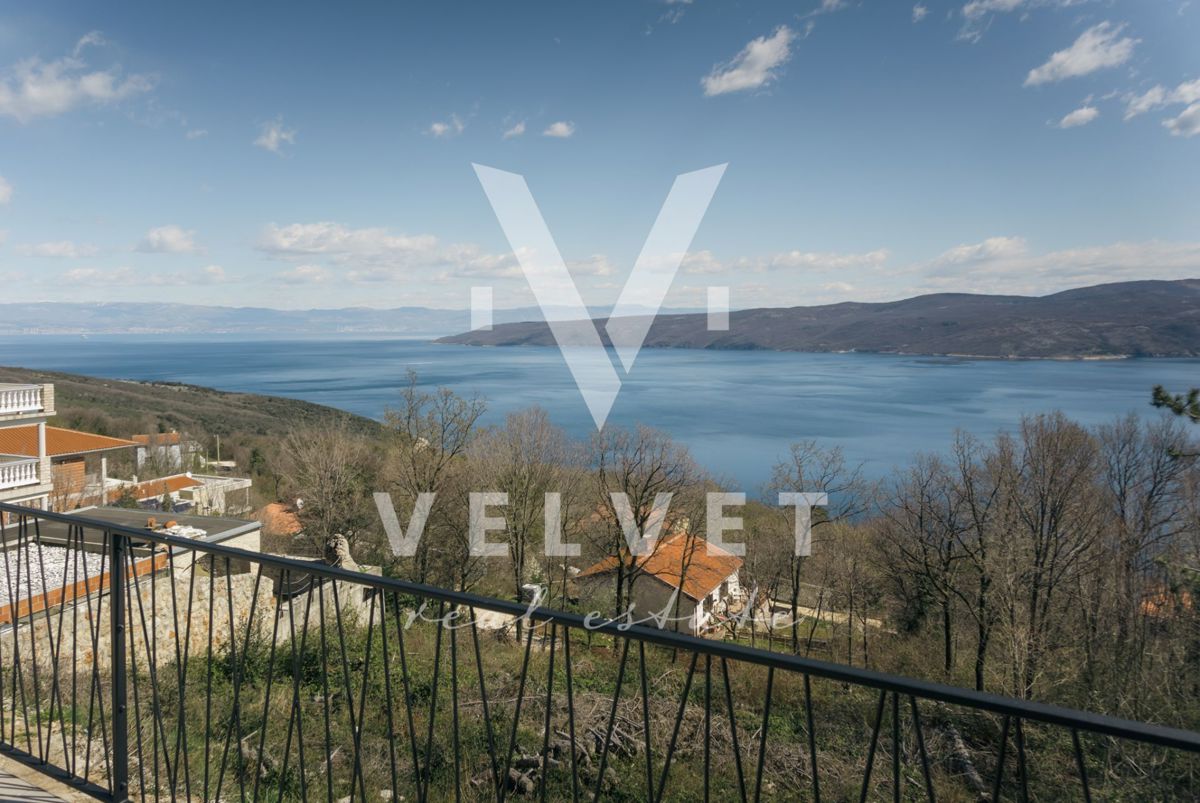 Istra, Labin, okolica, hiša z odprtim pogledom na morje