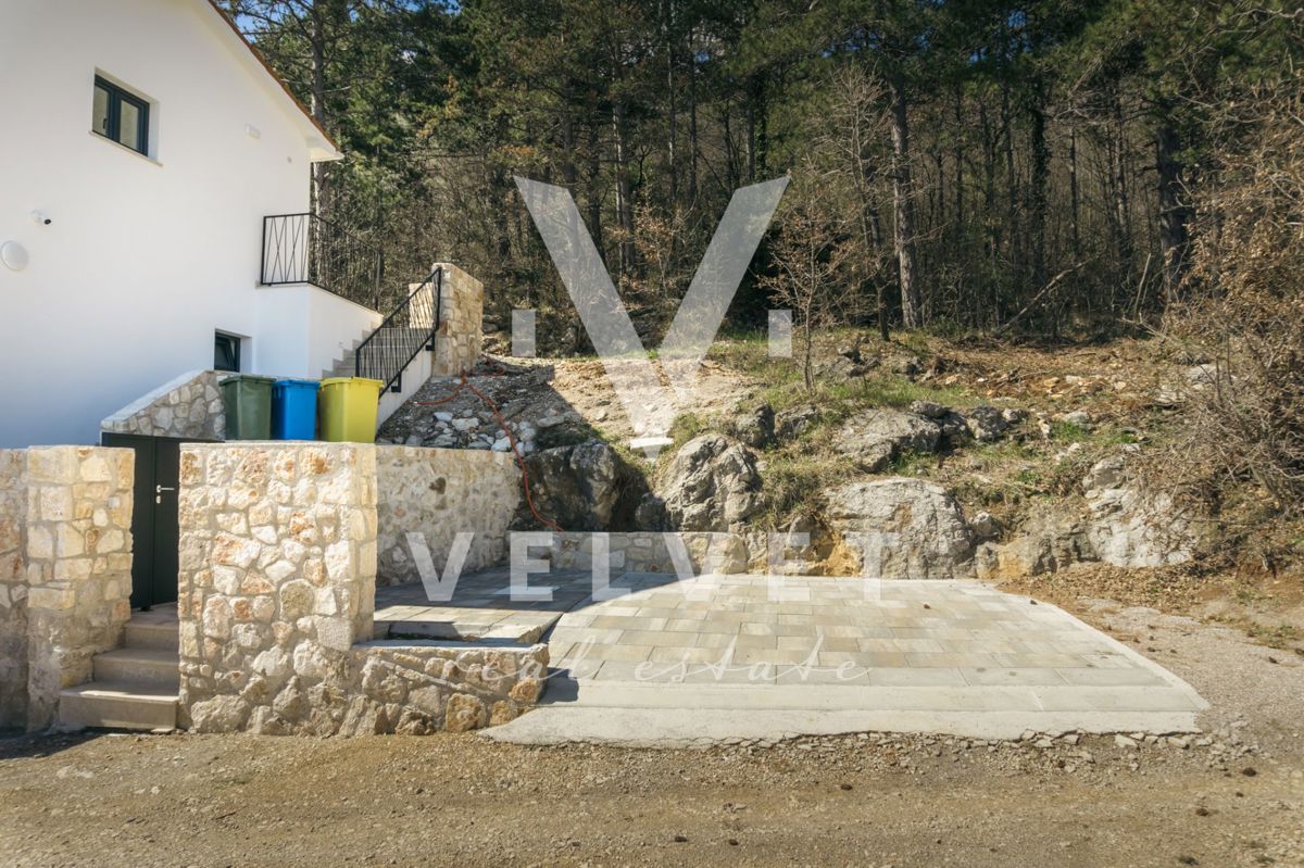 Istra, Labin, okolica, hiša z odprtim pogledom na morje