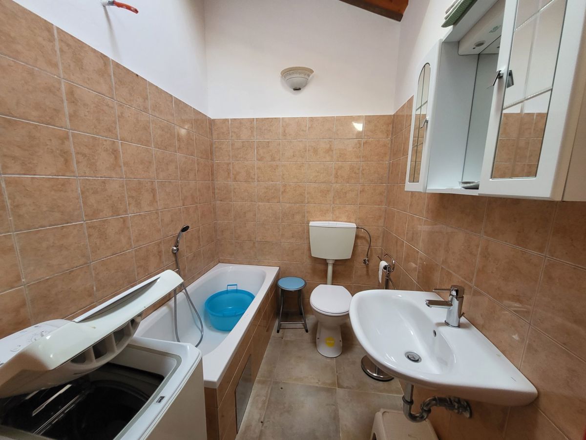 Adaptirana istrska hiša z vrtom, Poreč