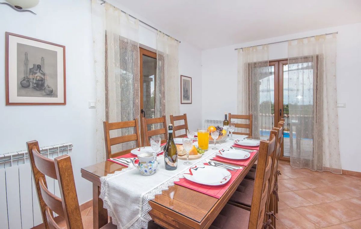 Hiša Marčana, 170m2