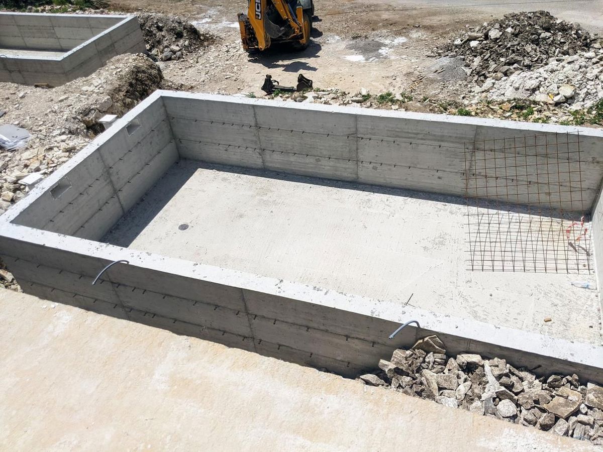 Labin, kamnita hiša s pogledom na morje in bazenom