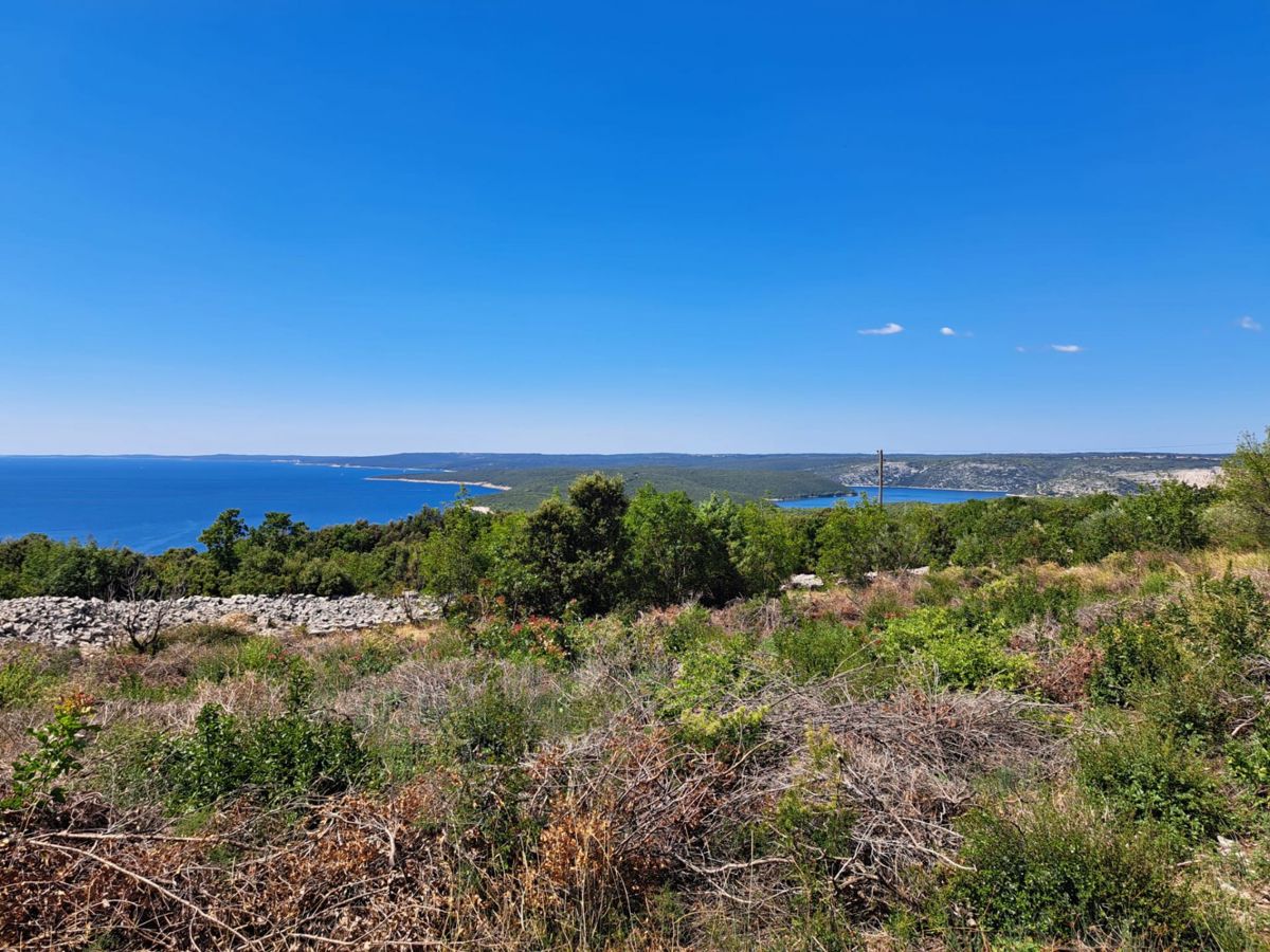 Labin, Gradbeno zemljišče 1200 m2 s pogledom na morje.