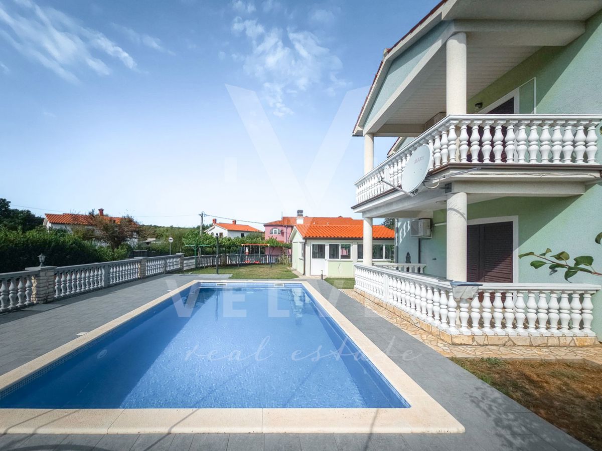 Hiša Labin, 250m2