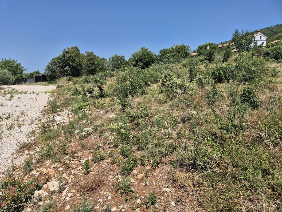 Zemljišče Labin, 660m2