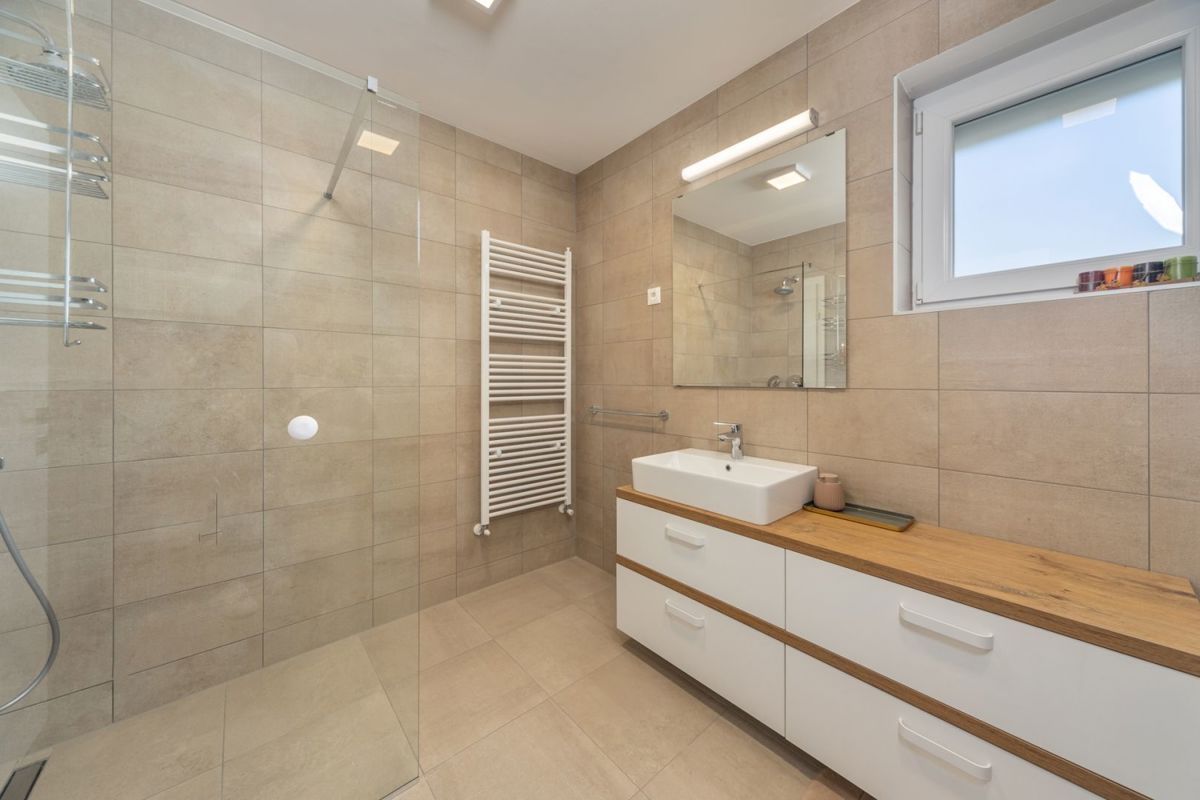 Hiša Poreč, 350m2
