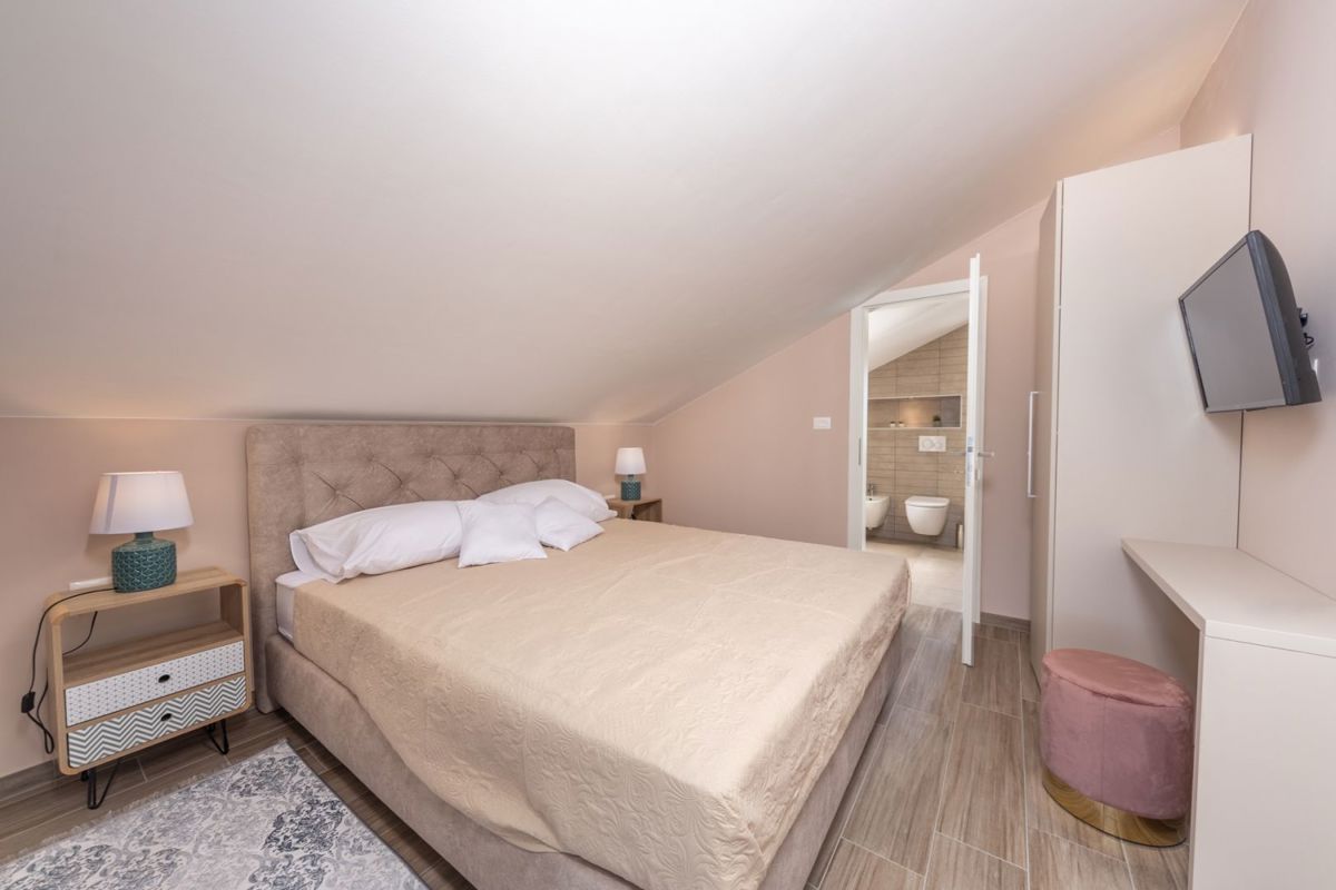 Hiša Poreč, 350m2