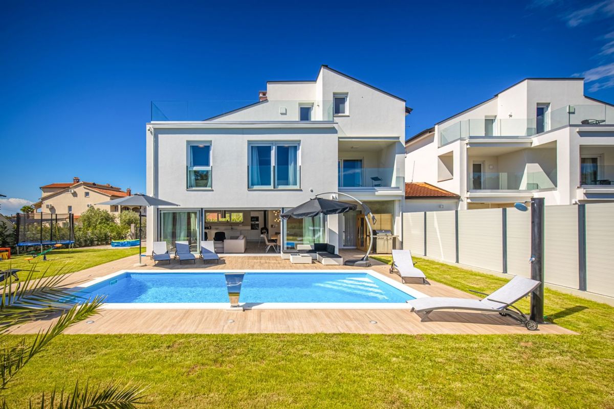 Hiša Poreč, 350m2